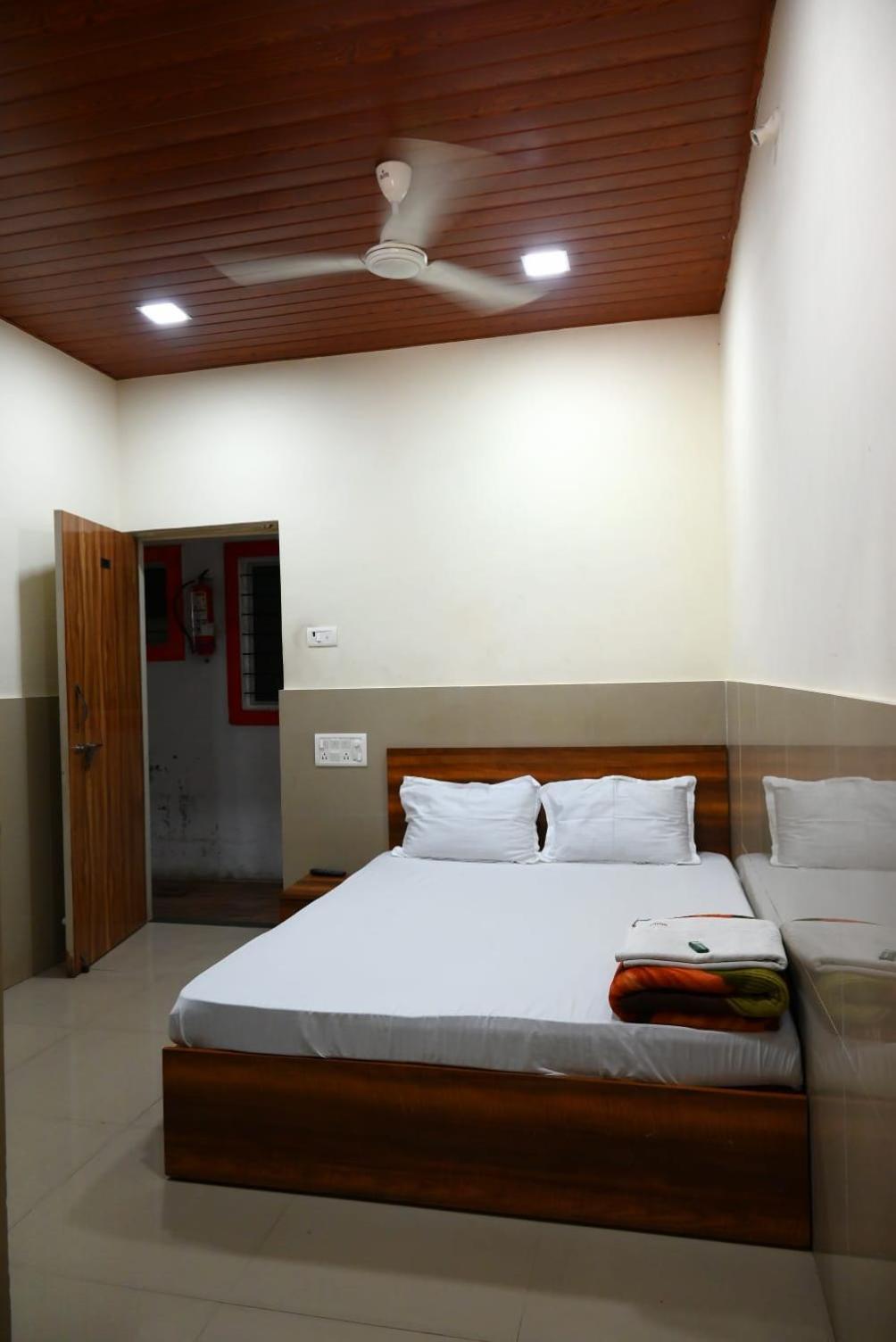 P P Lodging Mangvadi Buitenkant foto