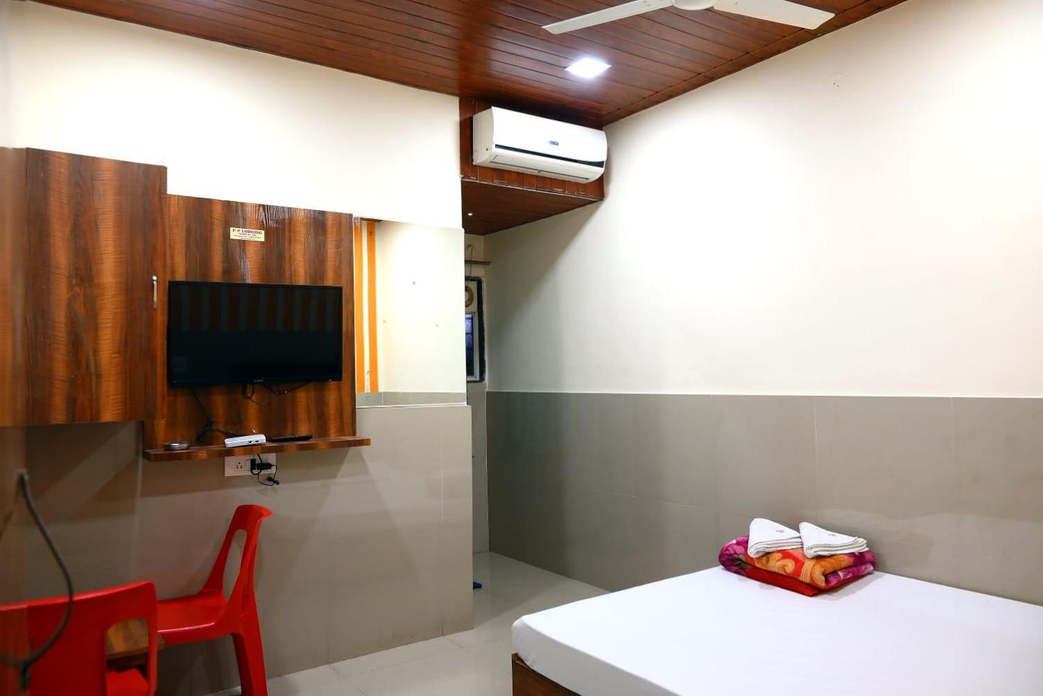P P Lodging Mangvadi Buitenkant foto